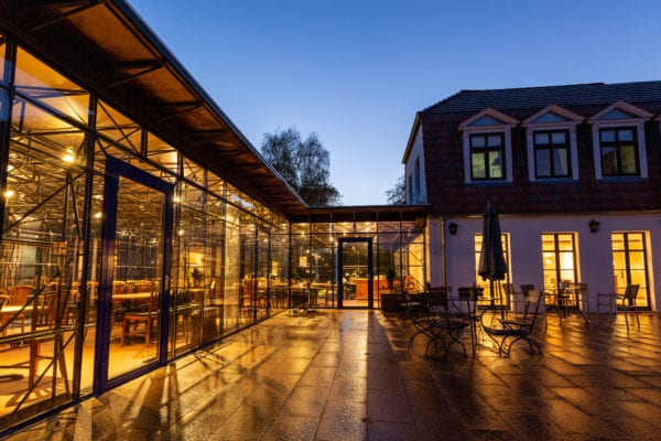 Wintergraten und Terrasse ideal für Hochzeiten, Seminare und Teamevents